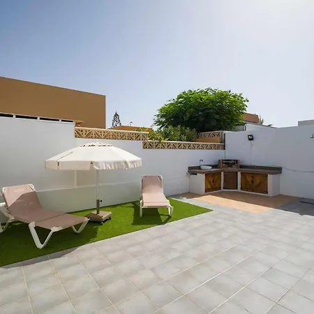 בית נופש Mahostly Casa Fika